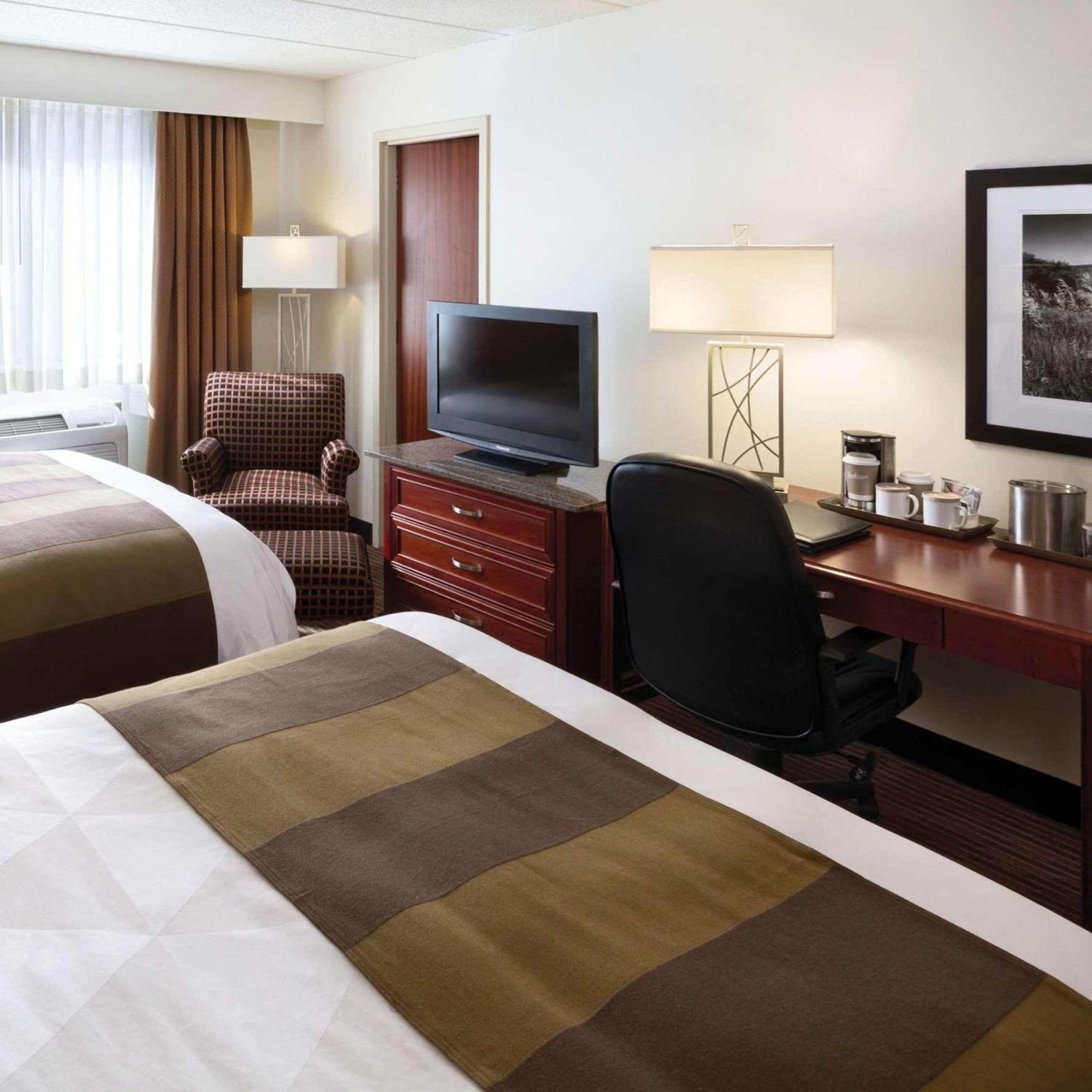 Radisson Hotel Бисмарк Экстерьер фото